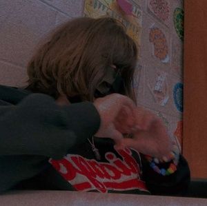 Meet your Posher, Loralai